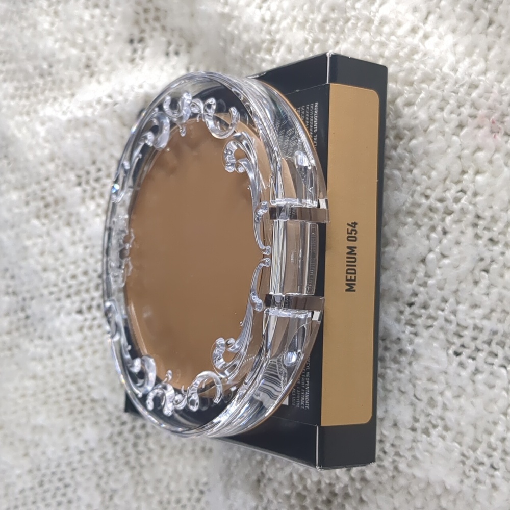 KVD Beauty (Kat Von D) Good Apple Foundation Balm in Medium(054), 10g/0.35oz - Picture 2 of 10